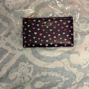 Kate spade small slim navy blue multi kisses